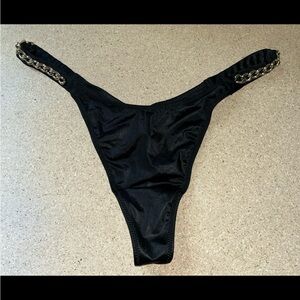 Victoria’s Secret Thong (M)!